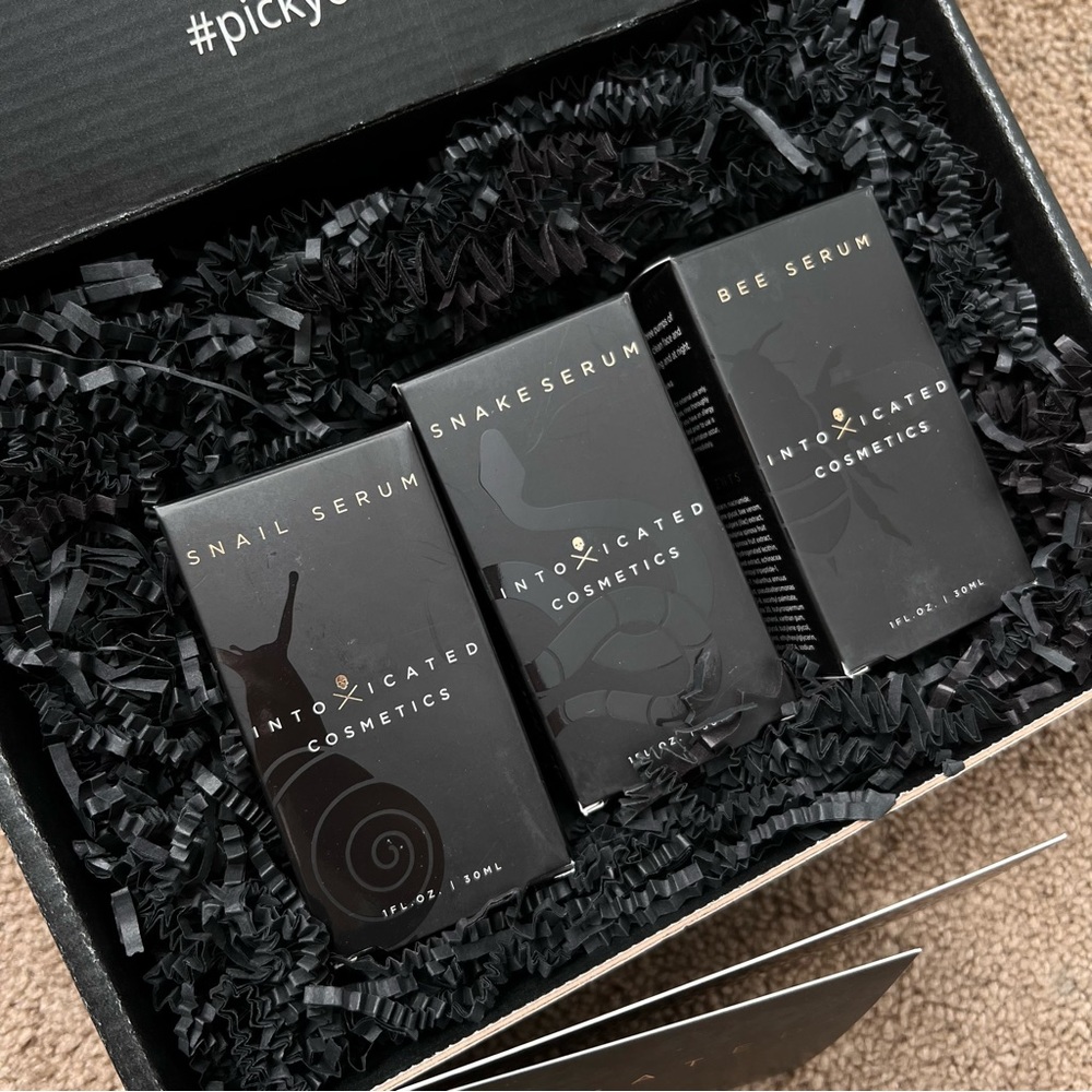 NIB-Intoxicated Cosmetics serum set 🖤🐝